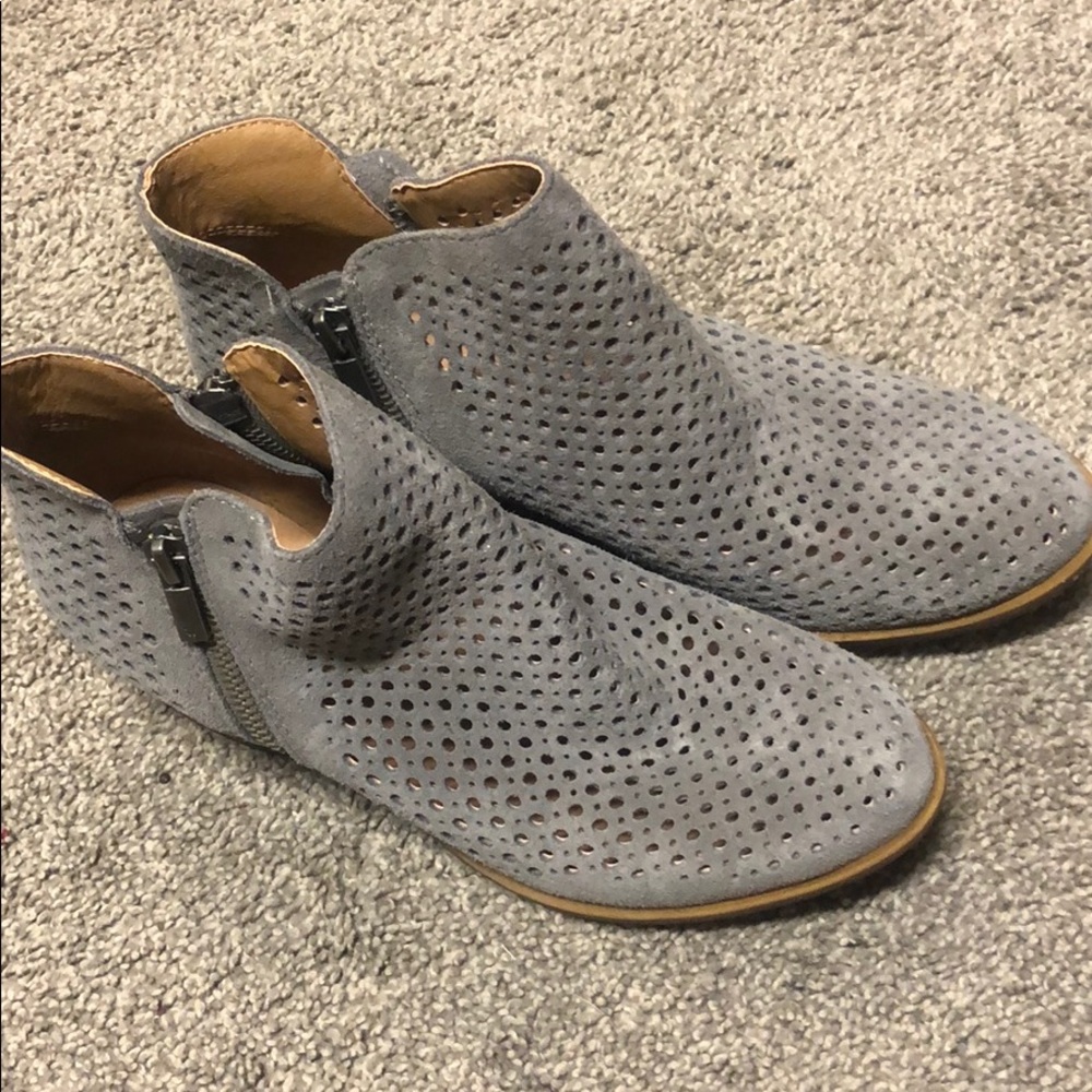 Lucky brand size 6.5, grey ankle booties.